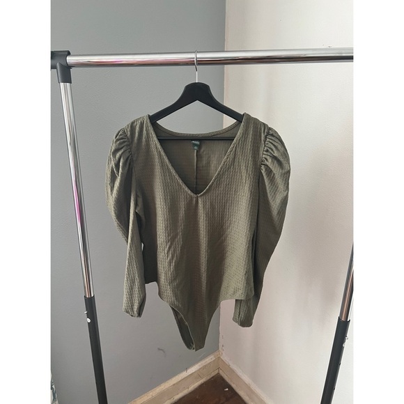 Wild Fable Olive Green Long Sleeve Puff Shoulders Bodysuit Size XXL NWOT - Picture 3 of 6